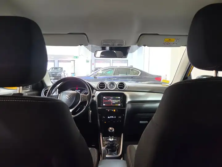 Suzuki Vitara 1.4 GLE Mild Hybrid 2020, foto 14