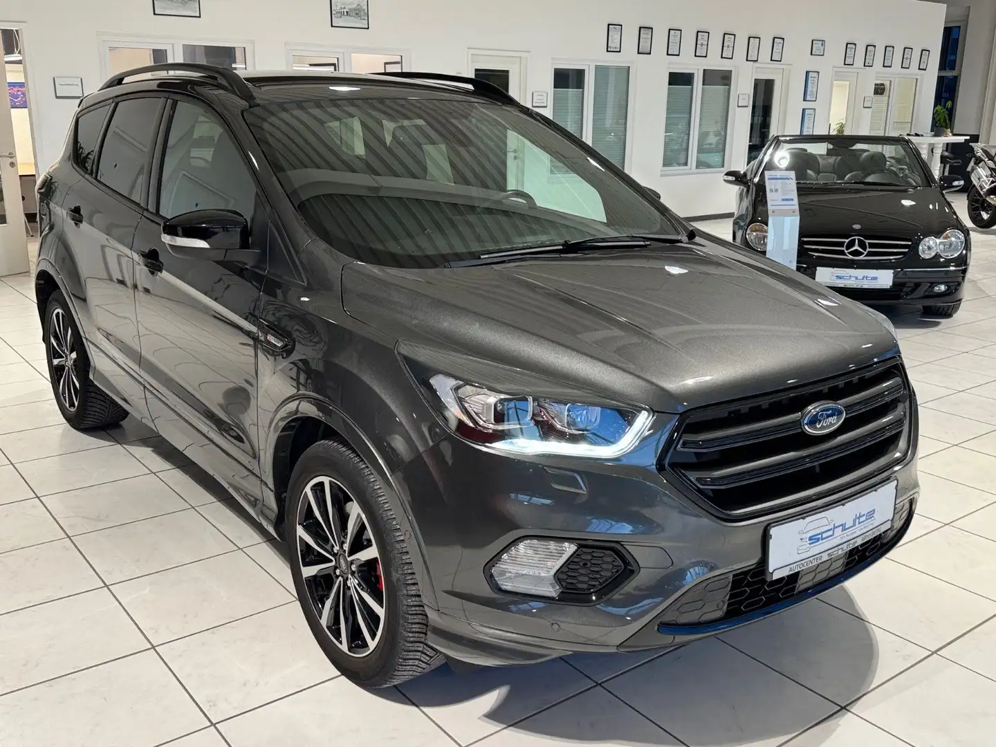 Ford Kuga ST-Line 1,5 SHZ*Navi*CarPlay*Temp*Nebel*PDC Grau - 2