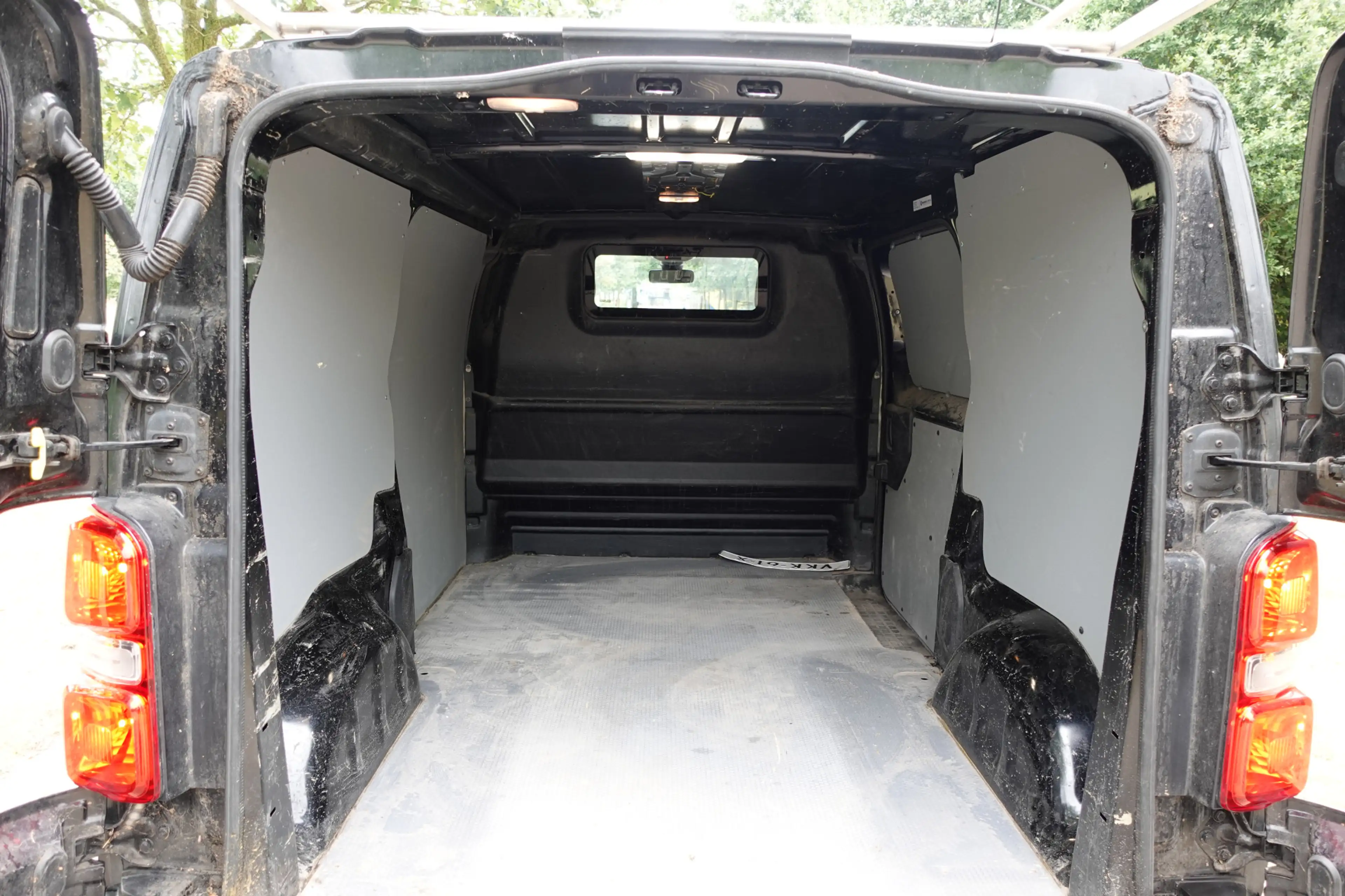 Peugeot Expert 2.0 BlueHDI 120 Standard Premium | Trekhaak | Came — photo 29