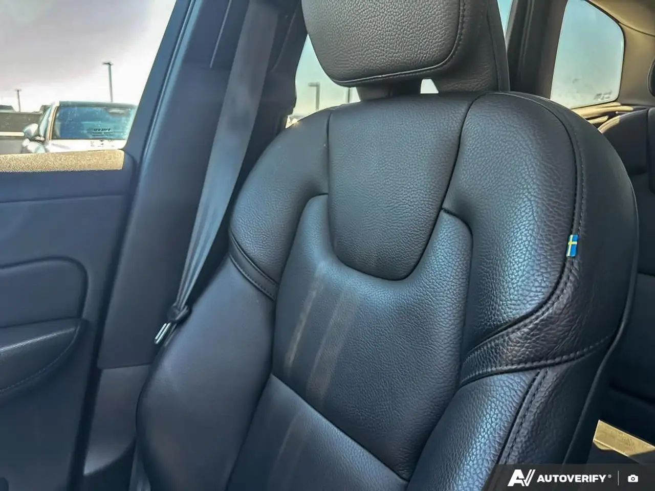 Volvo XC60 снимка Volvo XC60