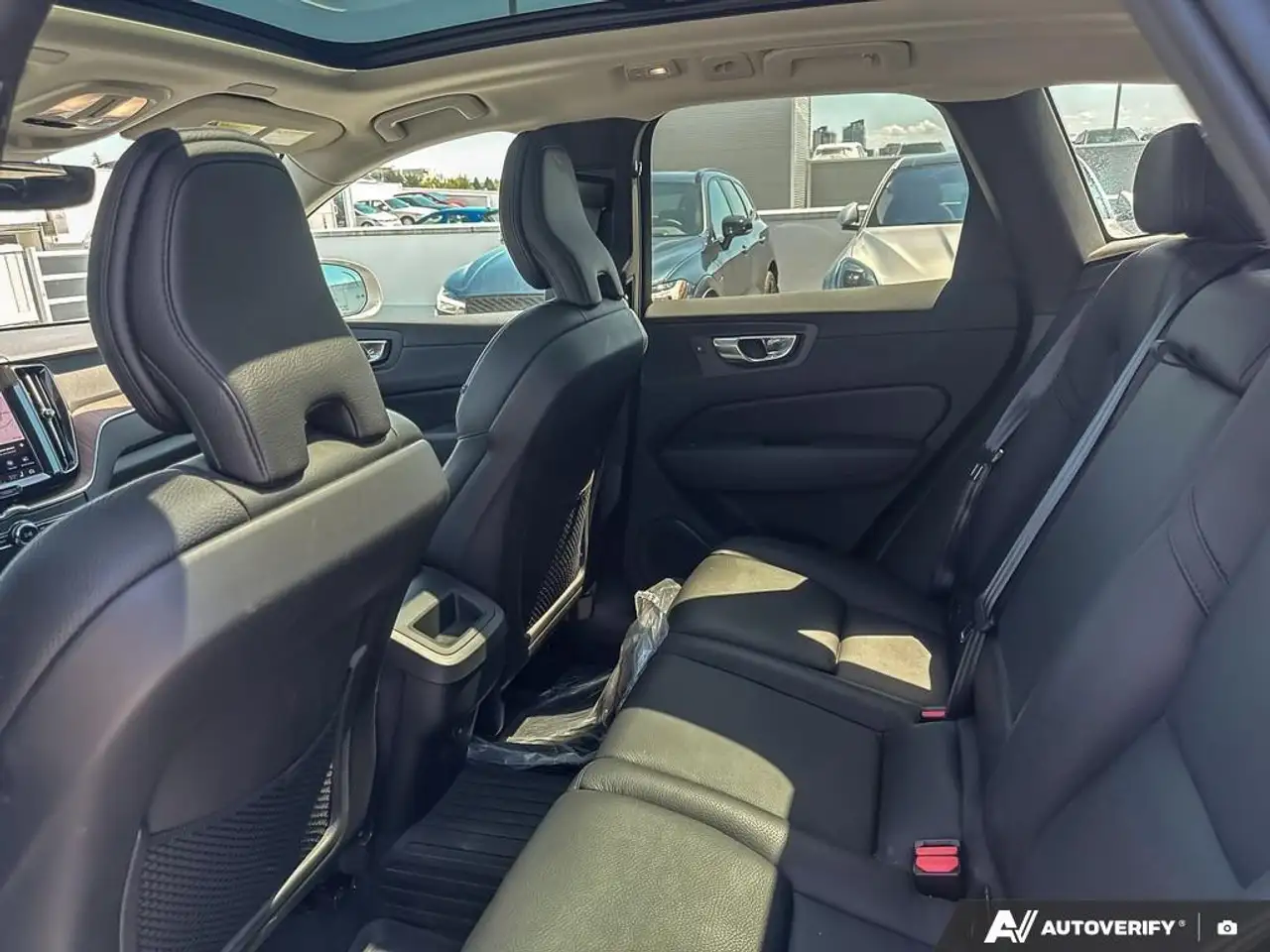 Volvo XC60 снимка Volvo XC60