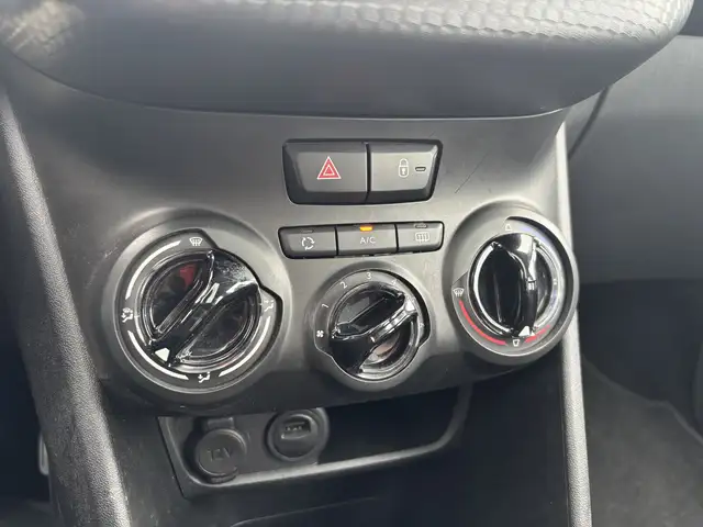Peugeot 2008 view 11