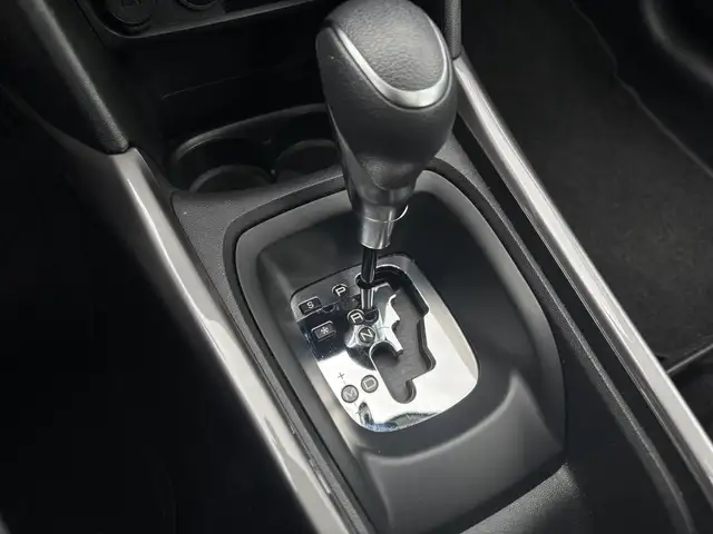 Peugeot 2008 view 12