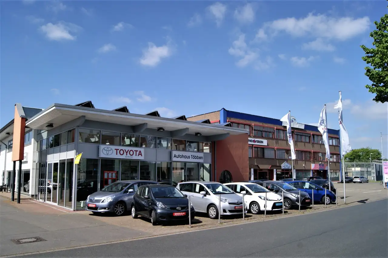 Toyota Yaris Hybrid Comfort + Alufelgen + Garantie + + +