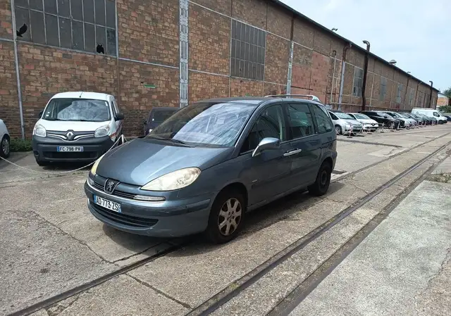 Peugeot 807
