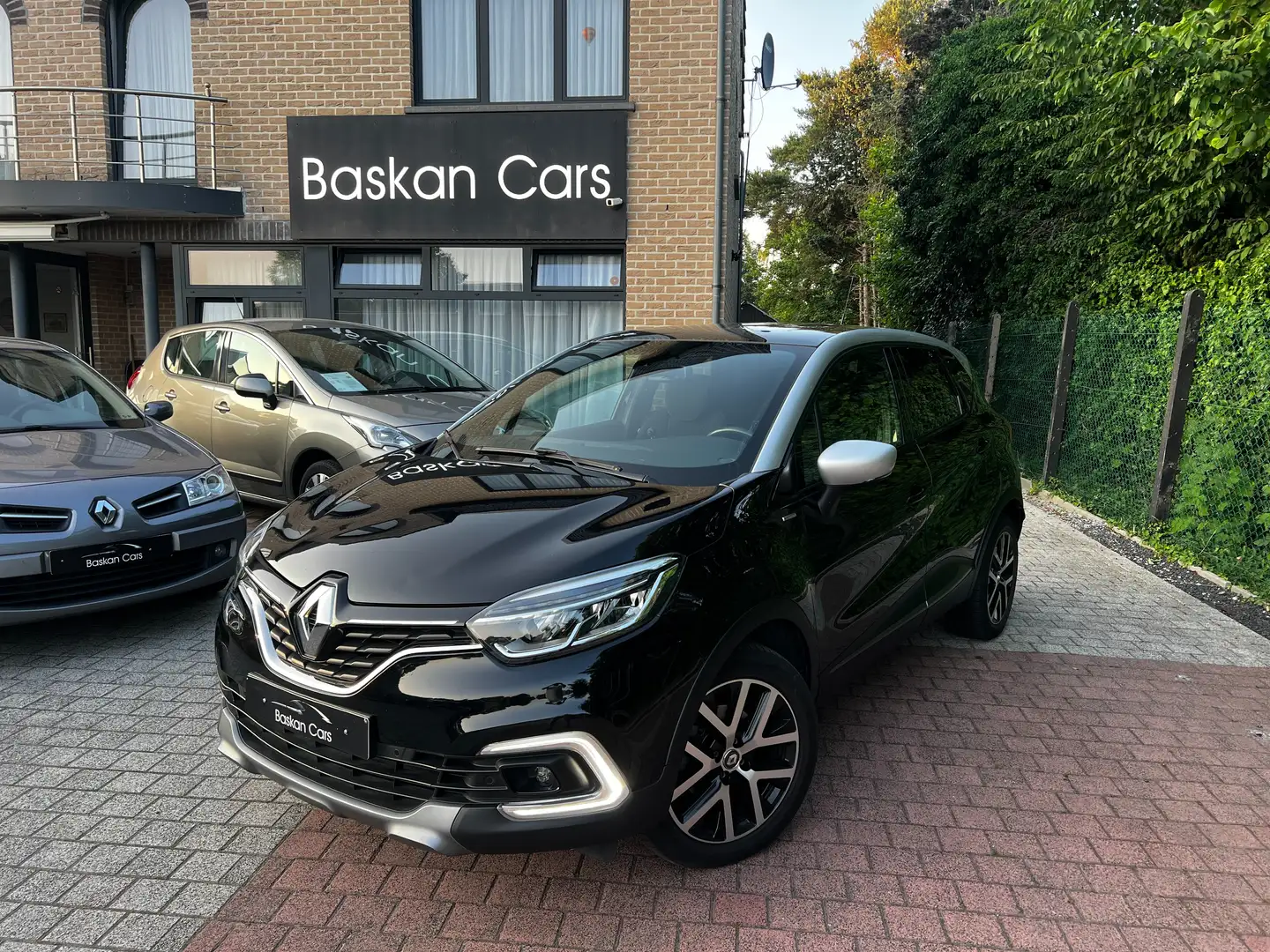 Renault Captur 1.33 TCe S-Edition/M2018/68000KM/PANO/12M GARANTIE Noir - 1