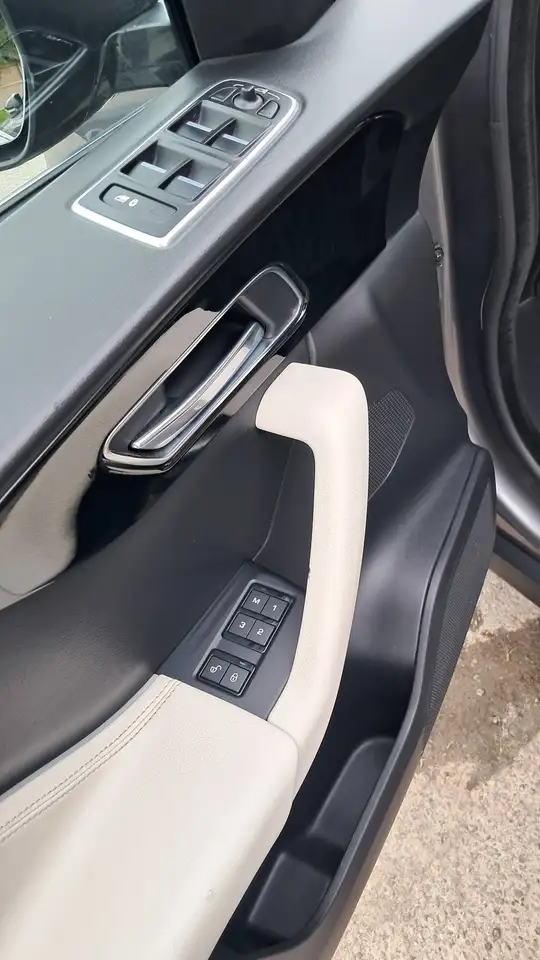 Jaguar F-Pace снимка Jaguar F-Pace