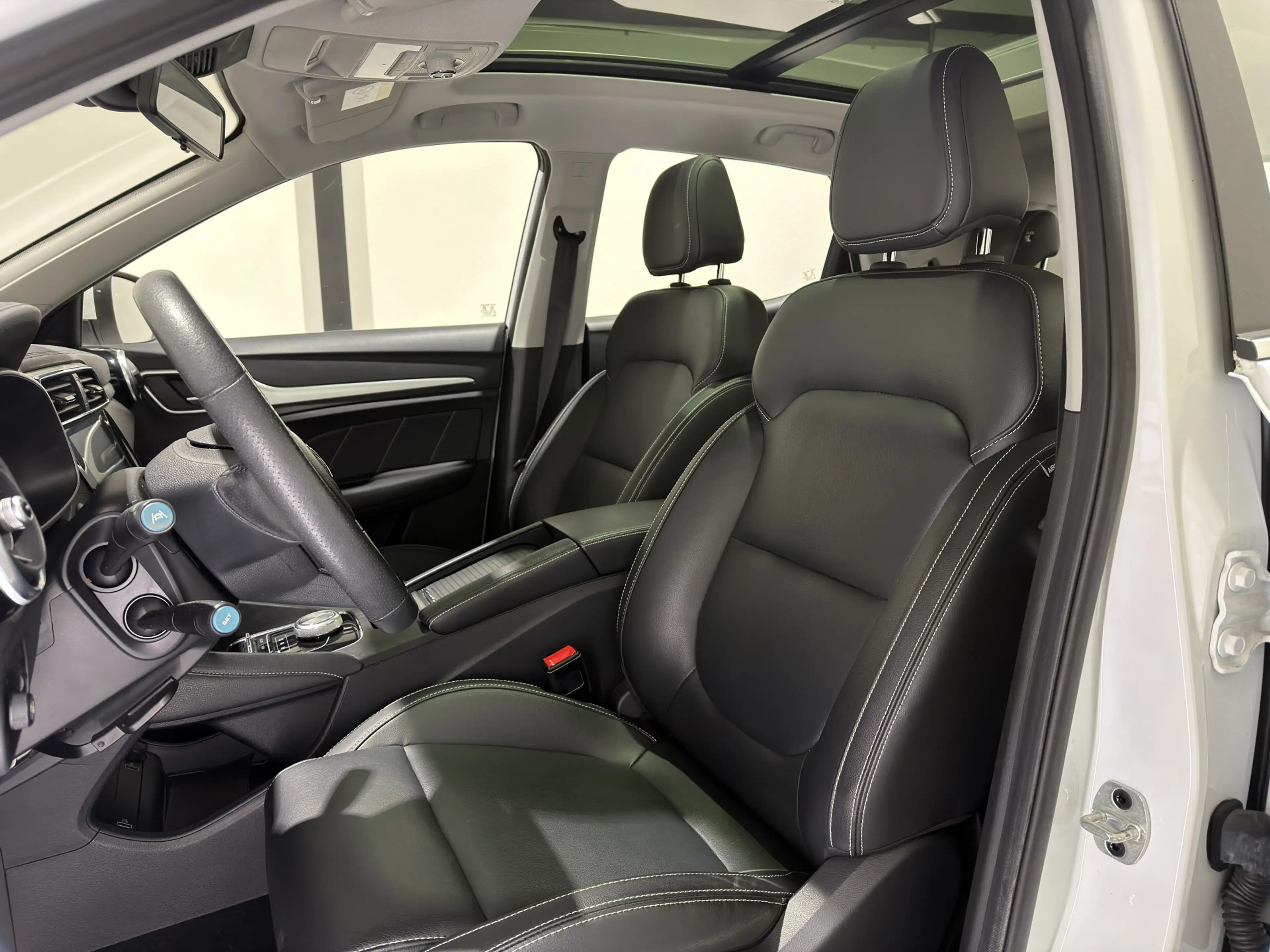 MG ZS EV Luxury 45 kWh | Panoramadak | Leder interieur | — photo 19