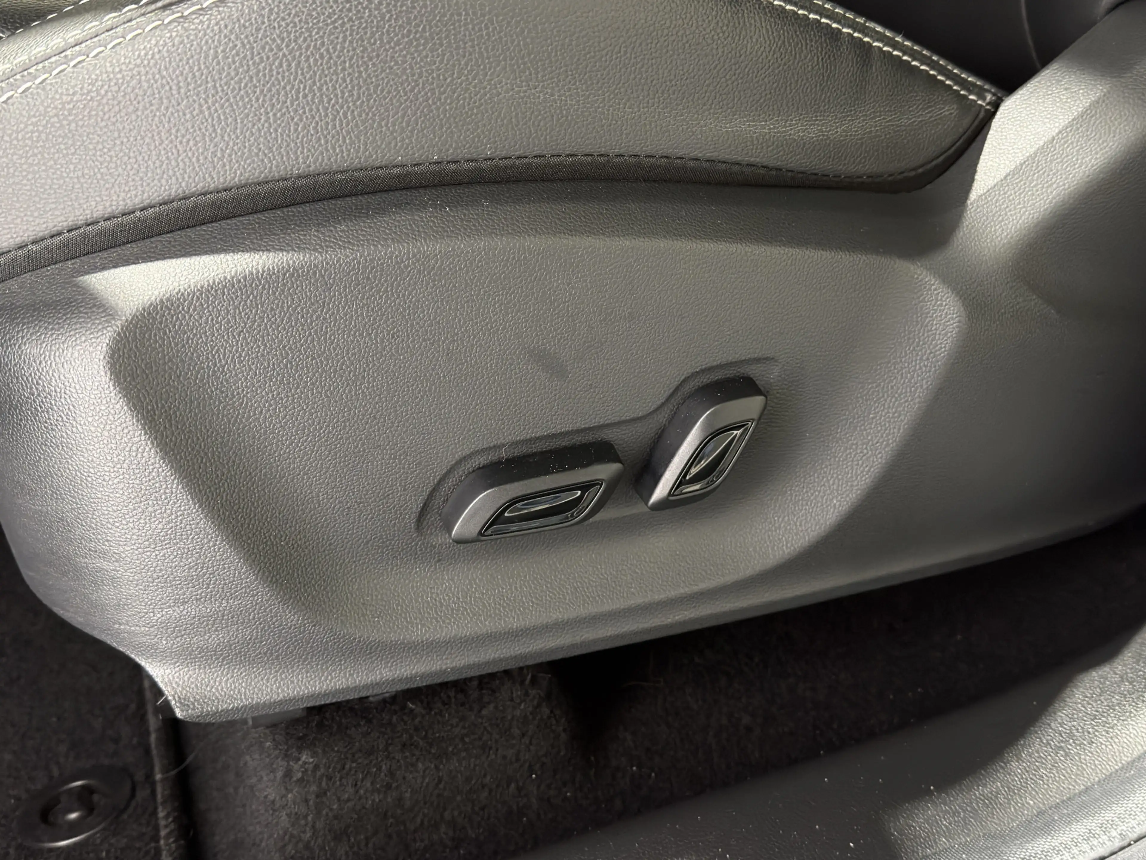 MG ZS EV Luxury 45 kWh | Panoramadak | Leder interieur | — photo 22