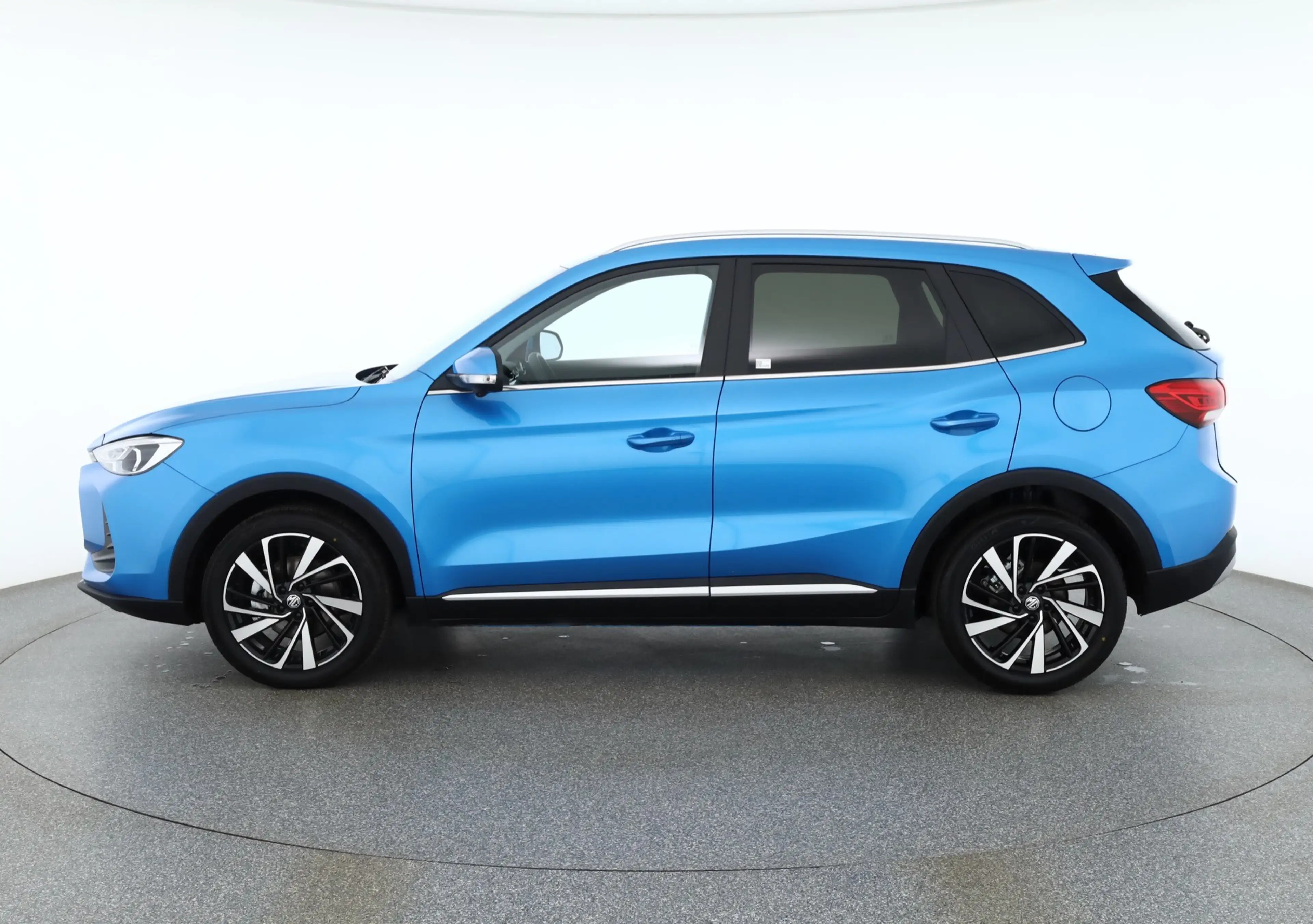 MG ZS 1.5 Hybrid Luxury Aut. LED ACC Navi Kamera — photo 2