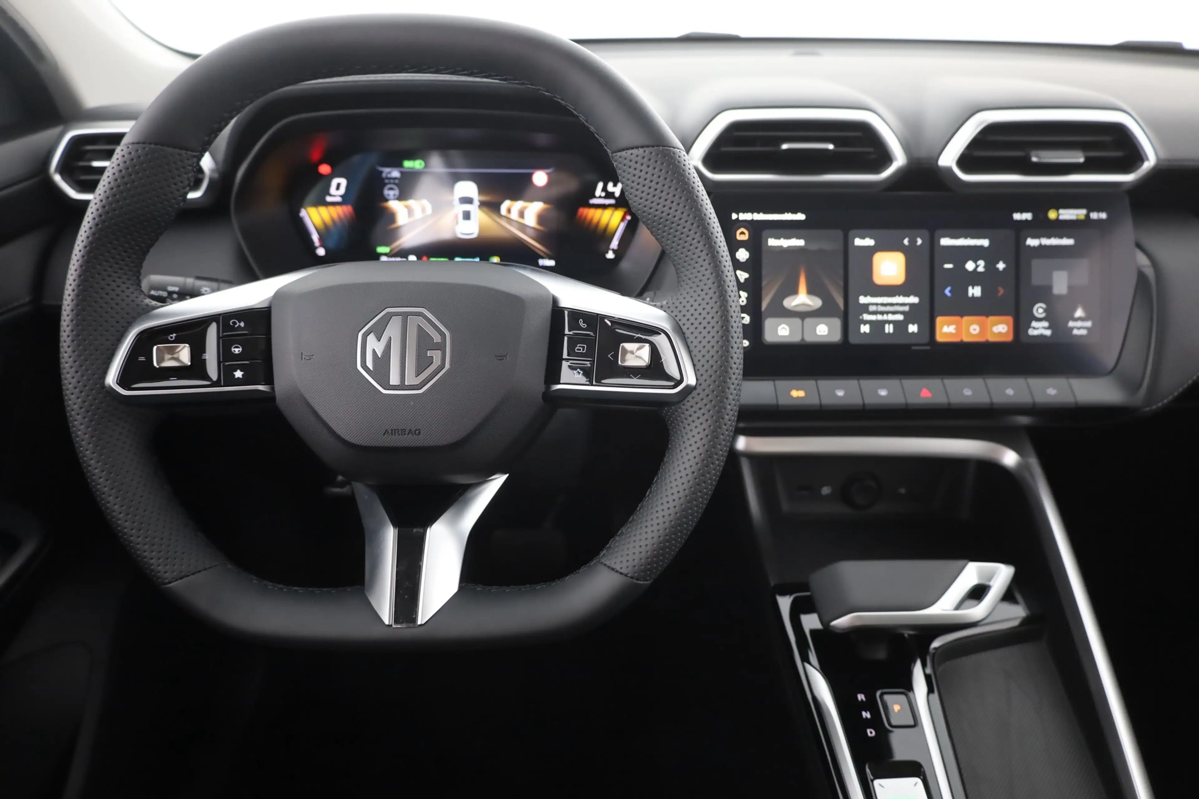 MG ZS 1.5 Hybrid Luxury Aut. LED ACC Navi Kamera — photo 10