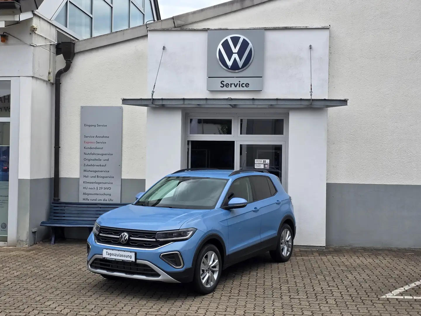 Volkswagen T-Cross Life 1.0 TSI DSG, Kamera, IQ-Light-Matrix, ACC Azul - 1