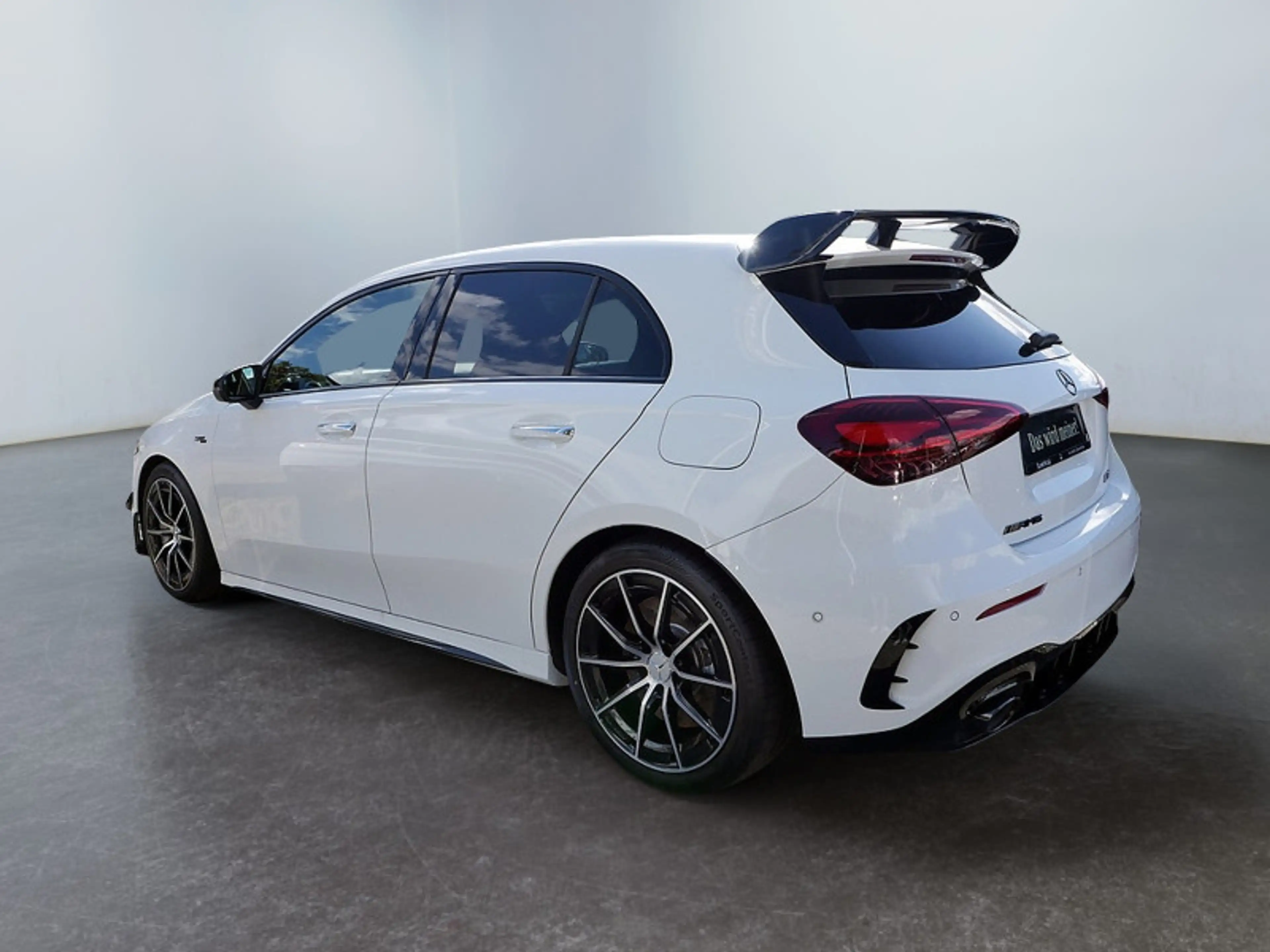 Mercedes-Benz A 35 AMG 4M , AMG BURM NIGHT MULTI KAMERA SPUR — photo 6