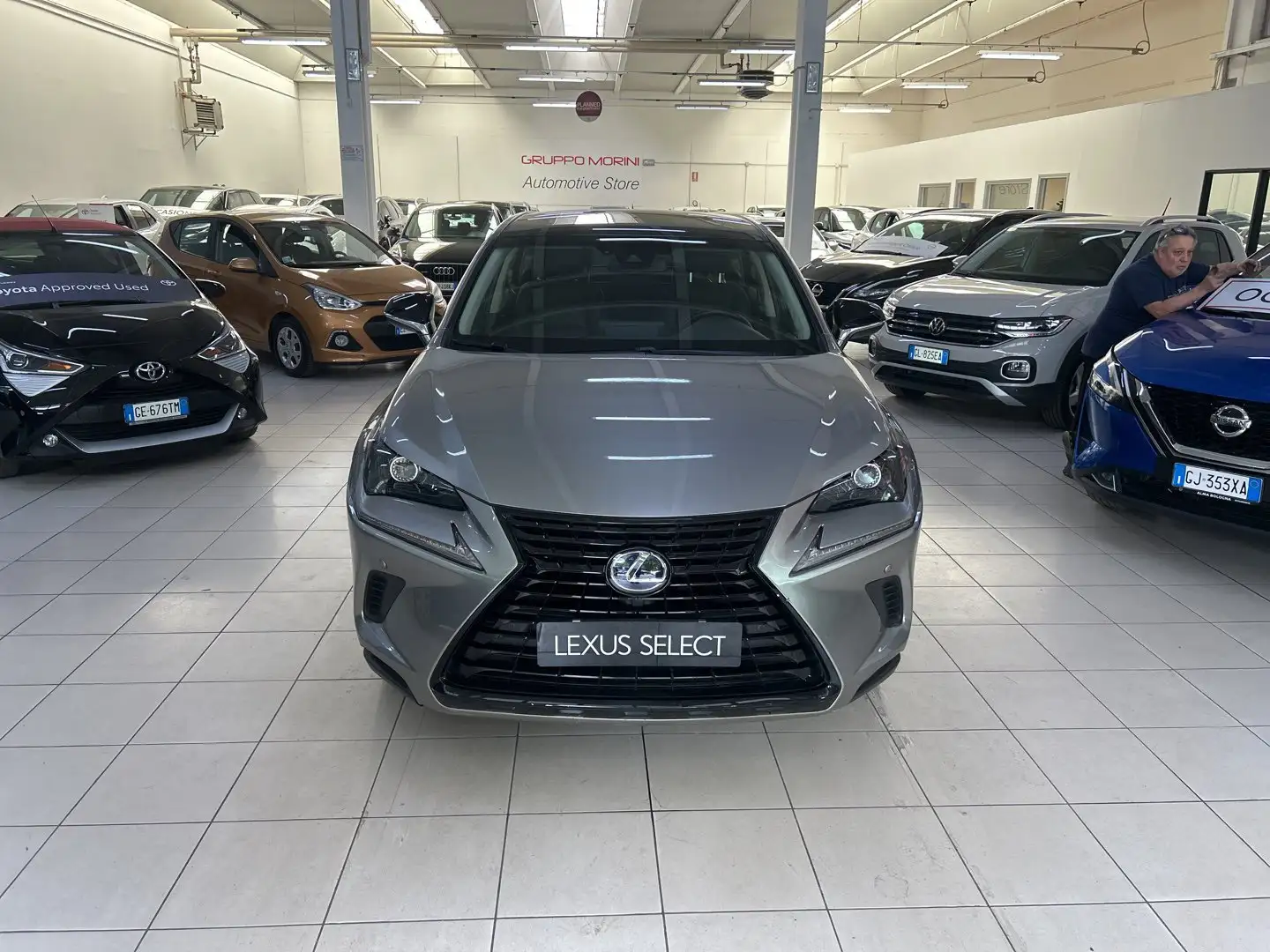 Lexus NX 300h Hybrid 4WD Premium - 1