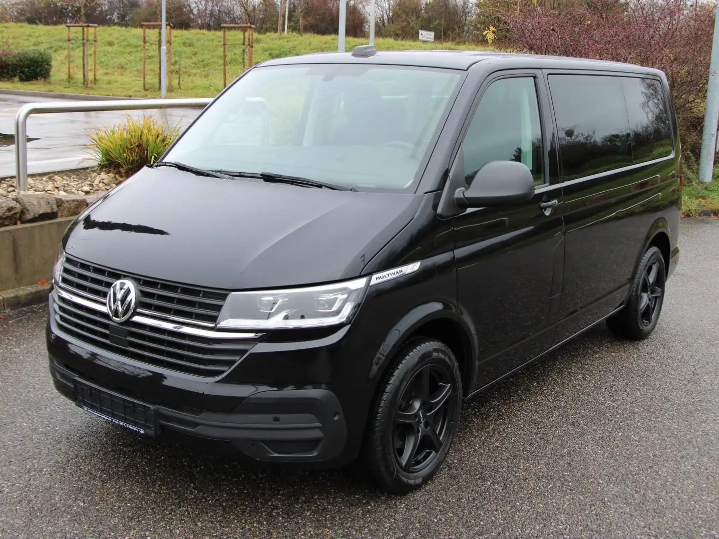 Volkswagen T6.1 Multivan TDI Trendline DSG 150 PS /Standheizung /ACC /LED Schwarz - 1