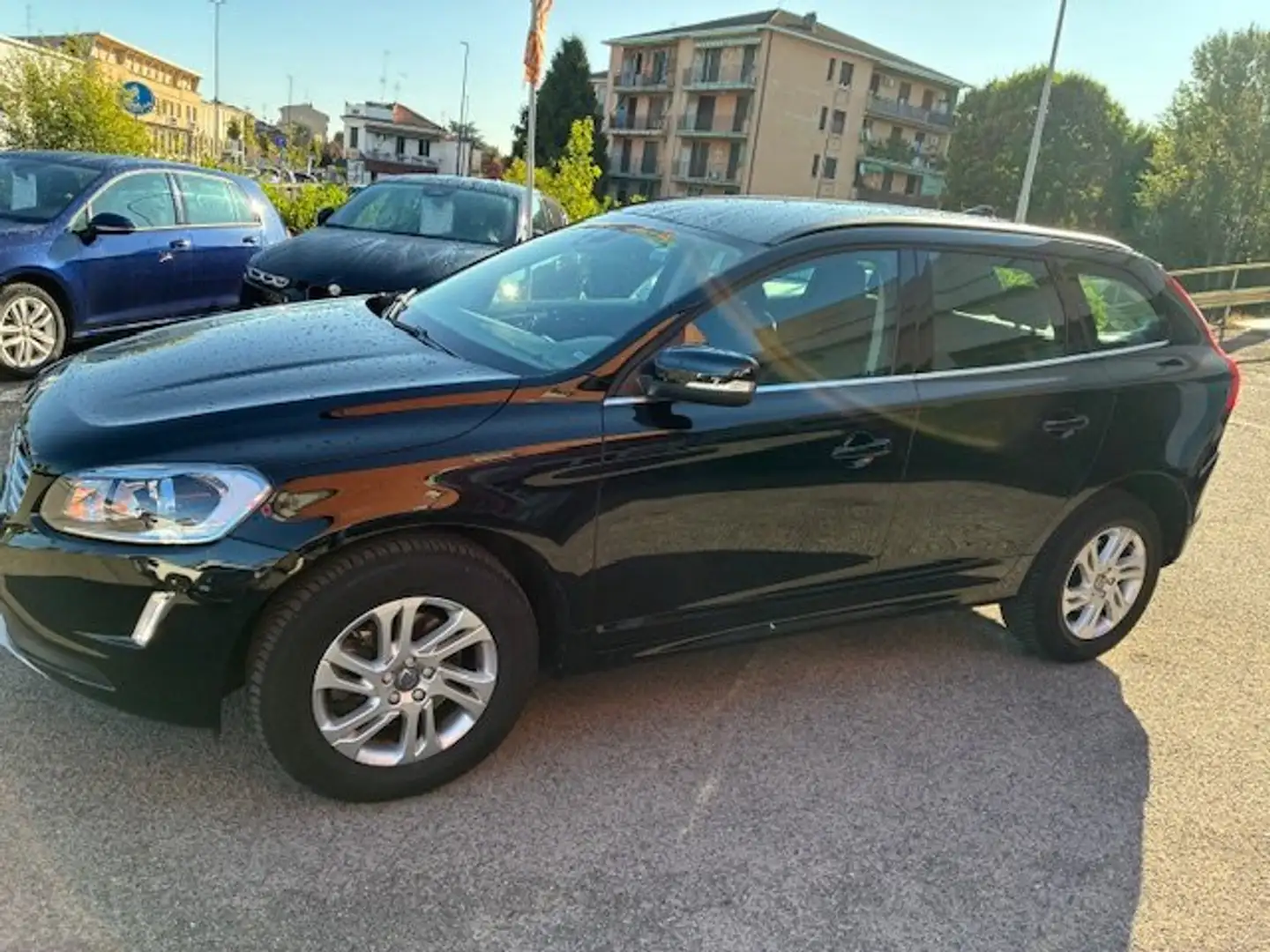 Volvo XC60 XC60 2.0 d3 Business Plus 150cv geartronic Nero - 2