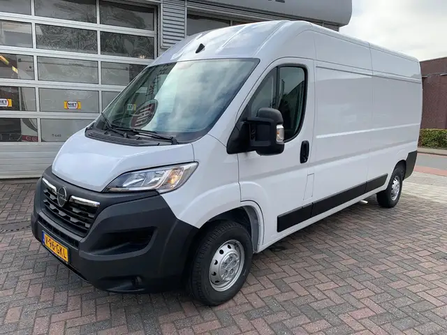 Opel Movano