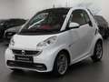 smart forTwo Coupe MHD AUT. SERVO/NAVI/SHZ/UNFALLFREI! Weiß - thumbnail 1