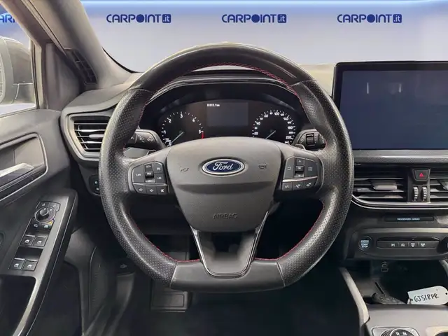 Ford Focus view 12