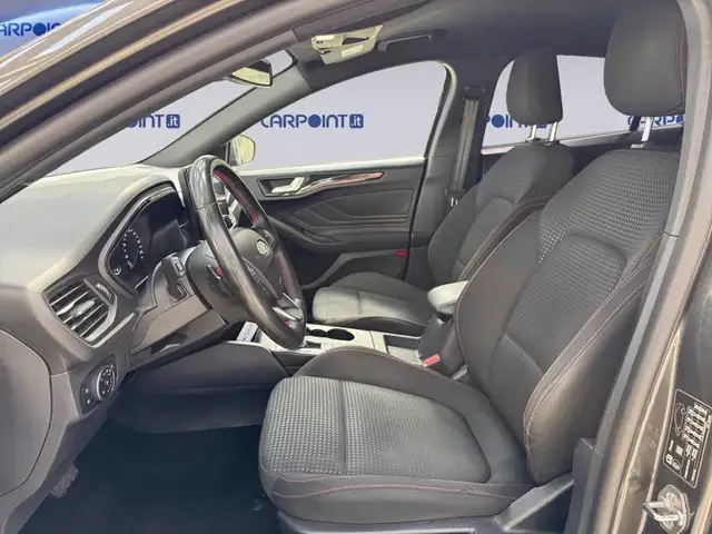 Ford Focus view 9