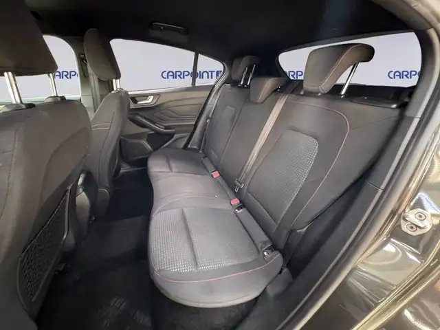 Ford Focus view 13