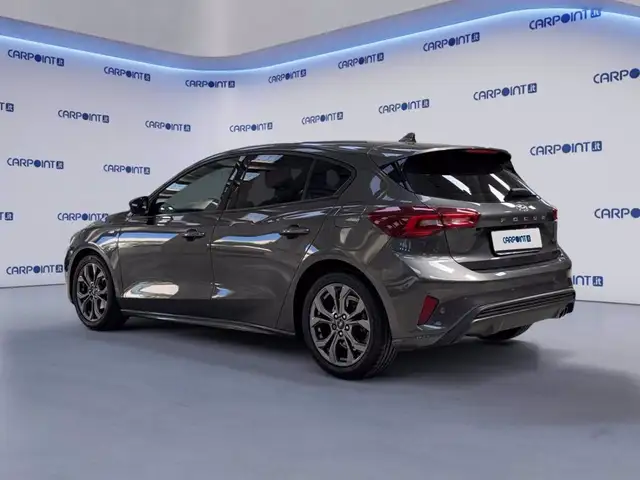 Ford Focus view 3