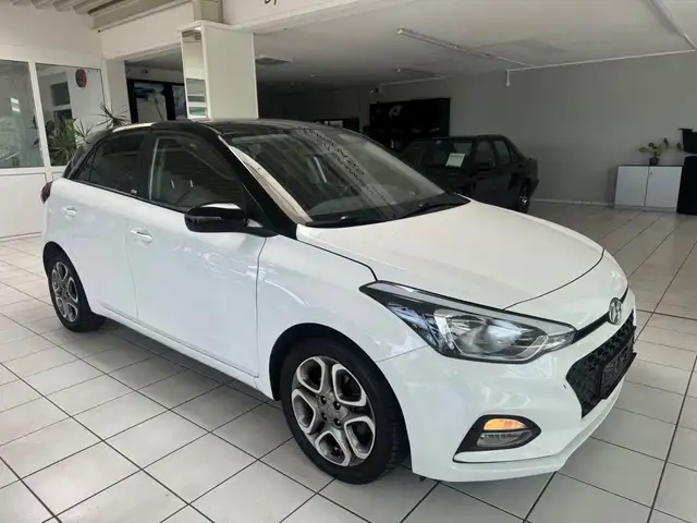 Hyundai i20 YES! Plus *1Hand *Kamera *Scheckheft*Automat