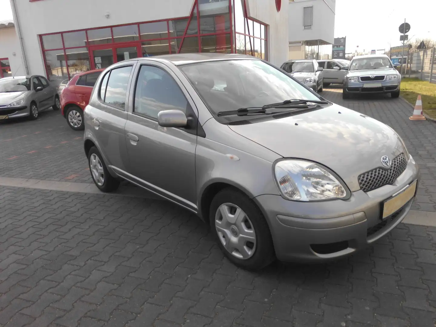 Toyota Yaris 1.3 Sol, 1. HAND, KLIMA,SOMMER+WINTERRÄDER, Gri - 2