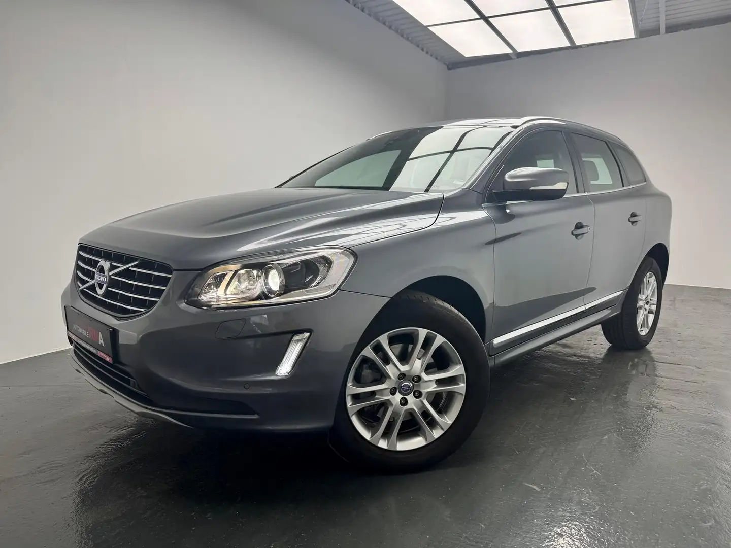 Volvo XC60 Summum AWD Android Auto|Meta+BI-XENON+NAVI Grau - 1