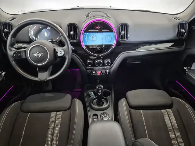 MINI Countryman view 9