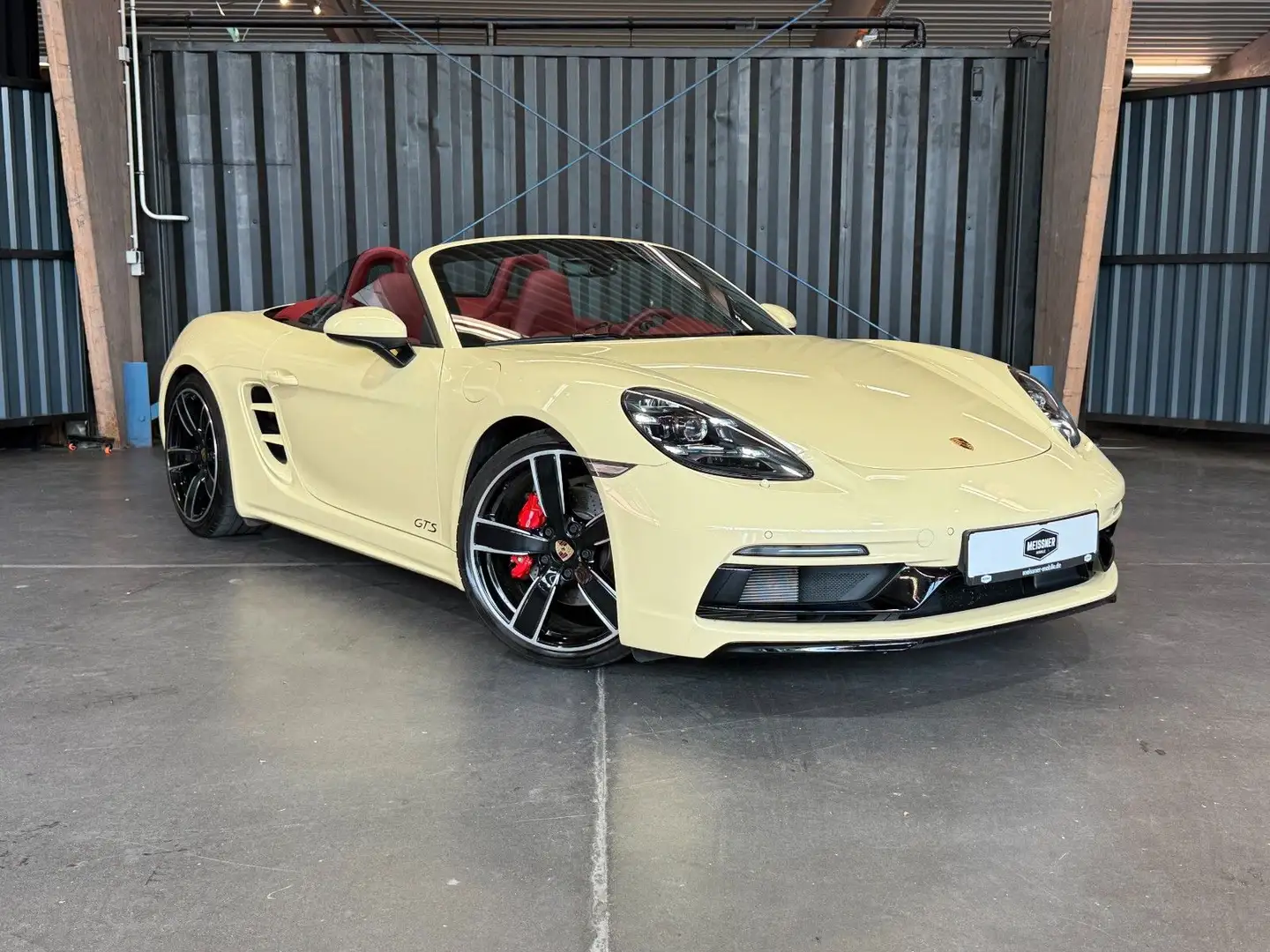 Porsche Boxster 718 Boxster GTS (PTS|Bose|Sportabgasanlage) Beige - 2