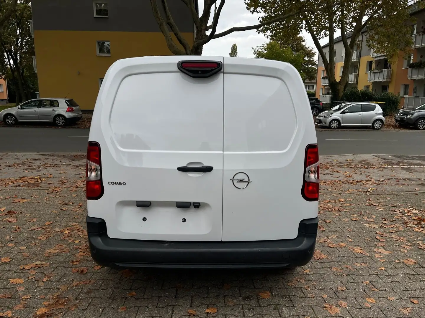 Opel Combo XL *Automatik*180°*Temp.*Navi*LED* Blanc - 2