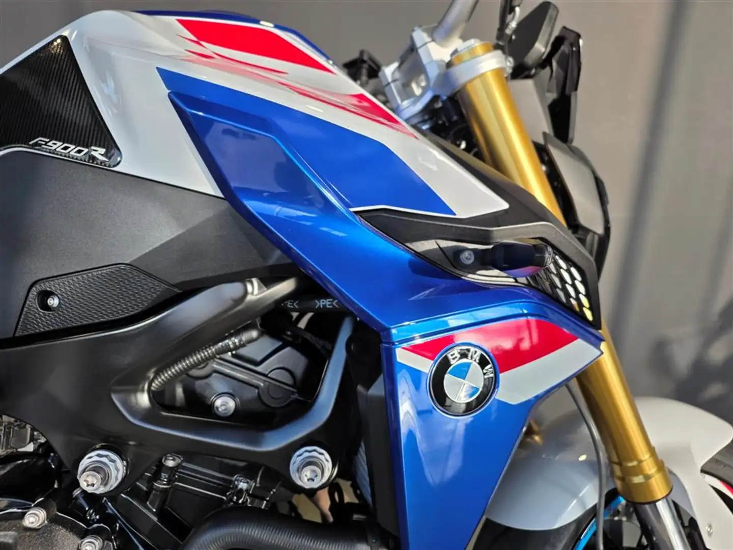 BMW F 900 R 0 - 2