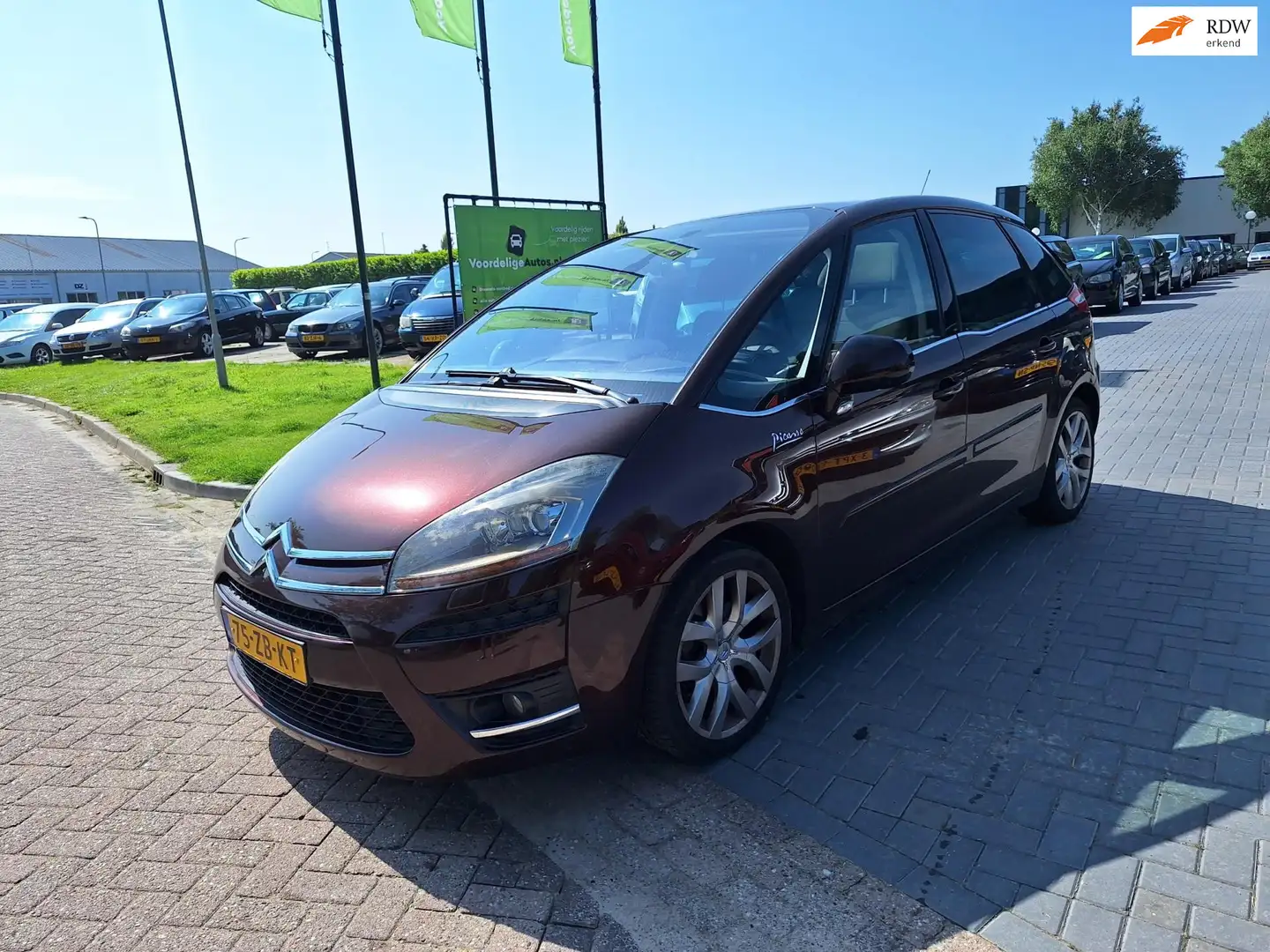 Citroen C4 Picasso 2.0-16V Exclusive 5p. / AUTOMAAT / APK juni 2026 Piros - 1