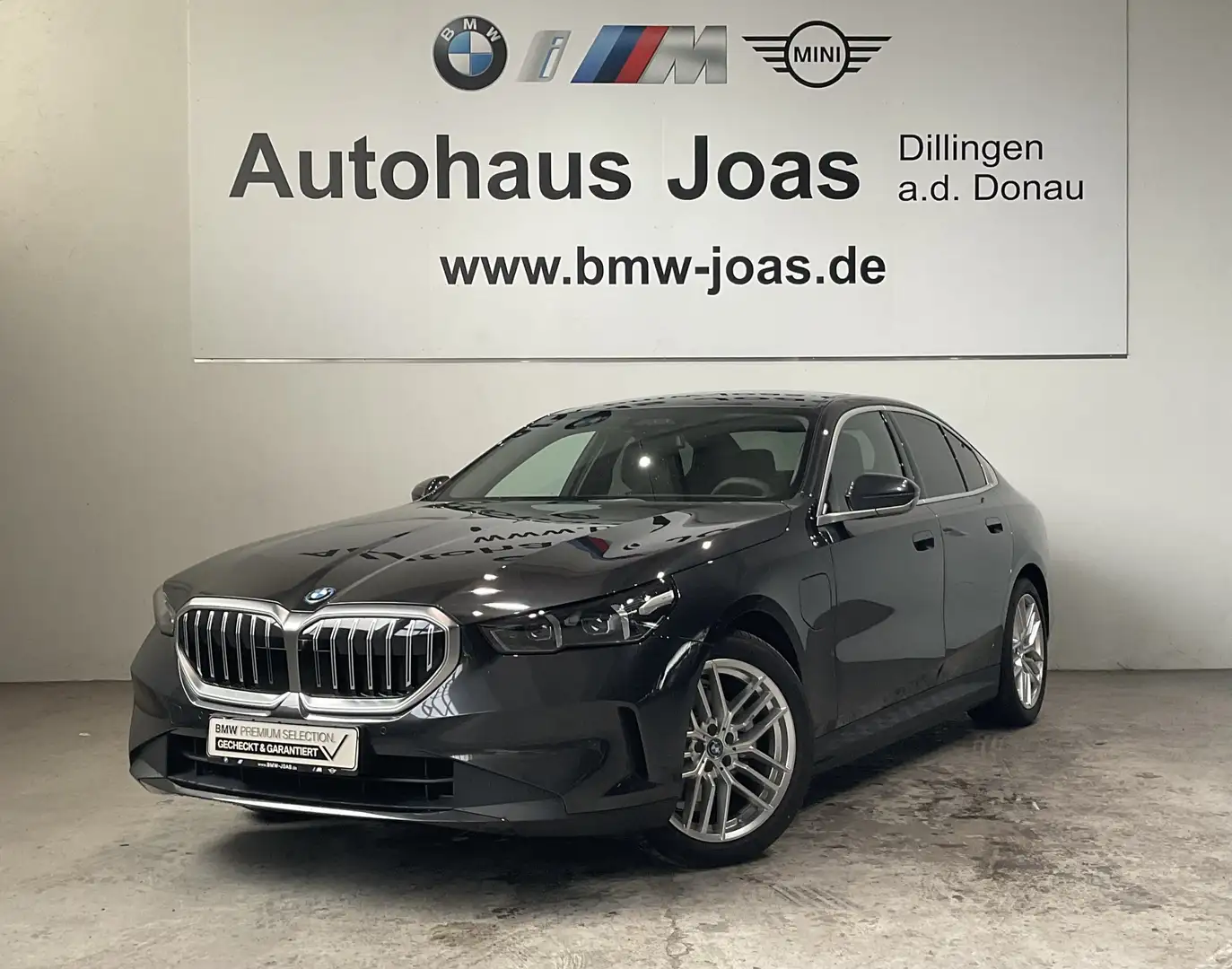 BMW 530 e 19" LMR, Panorama-Glasdach, Sitzbelüftung vorn Gris - 1