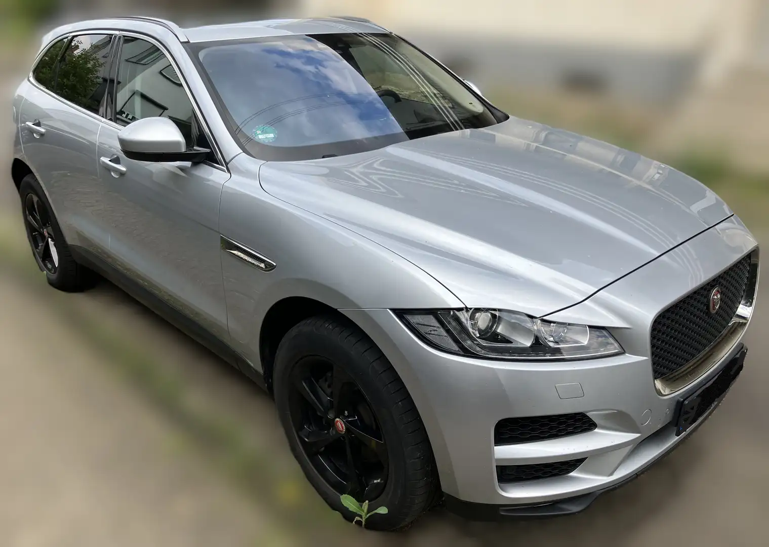 Jaguar F-Pace 25t PRESTIGE Panorama Standheizung Head-Up Срібний - 1