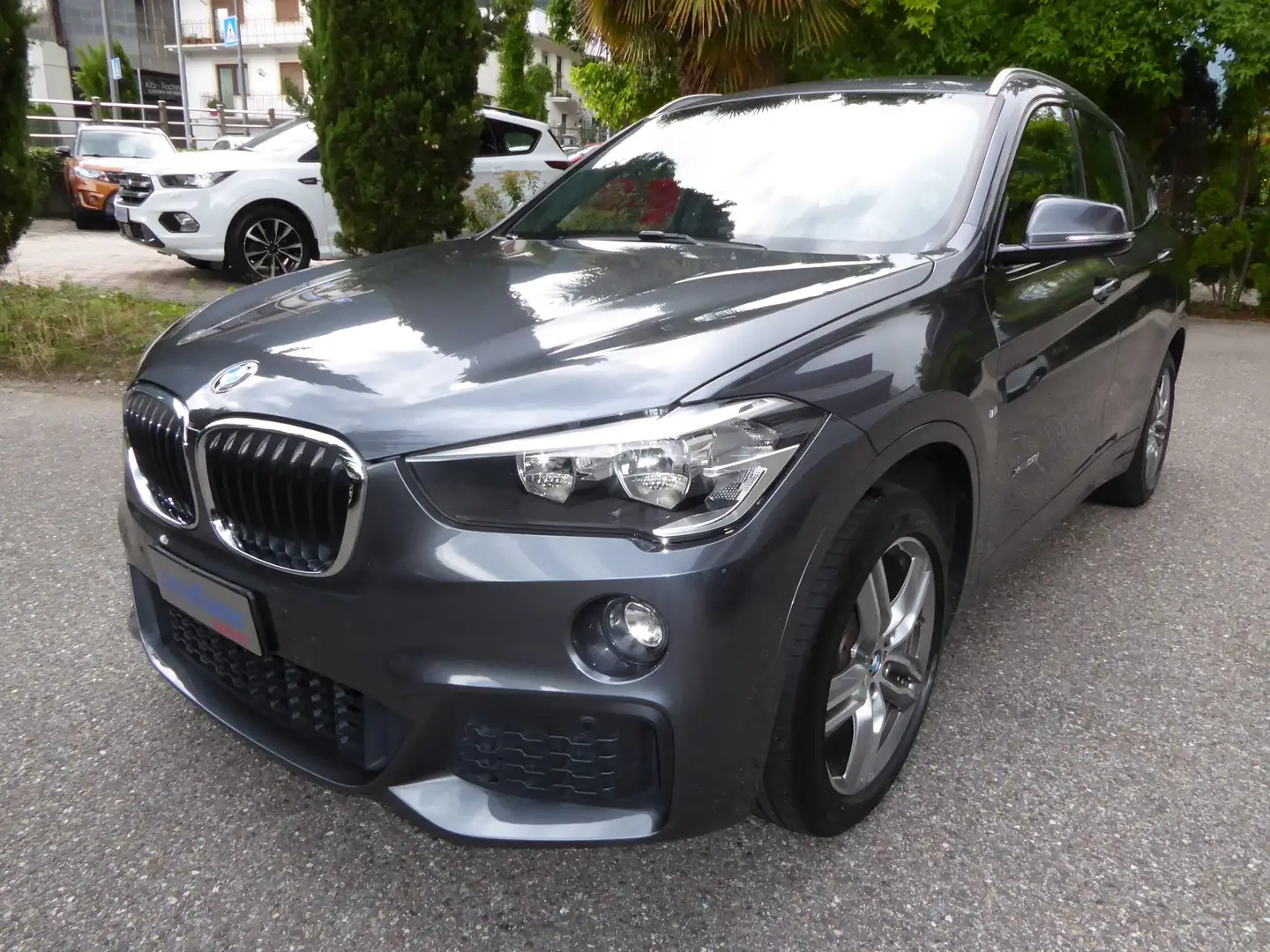 BMW X1 X1 2,0i 192CV AUTOM. X-DRIVE M-SPORT *NAVI*GANCIO* Grigio - 1