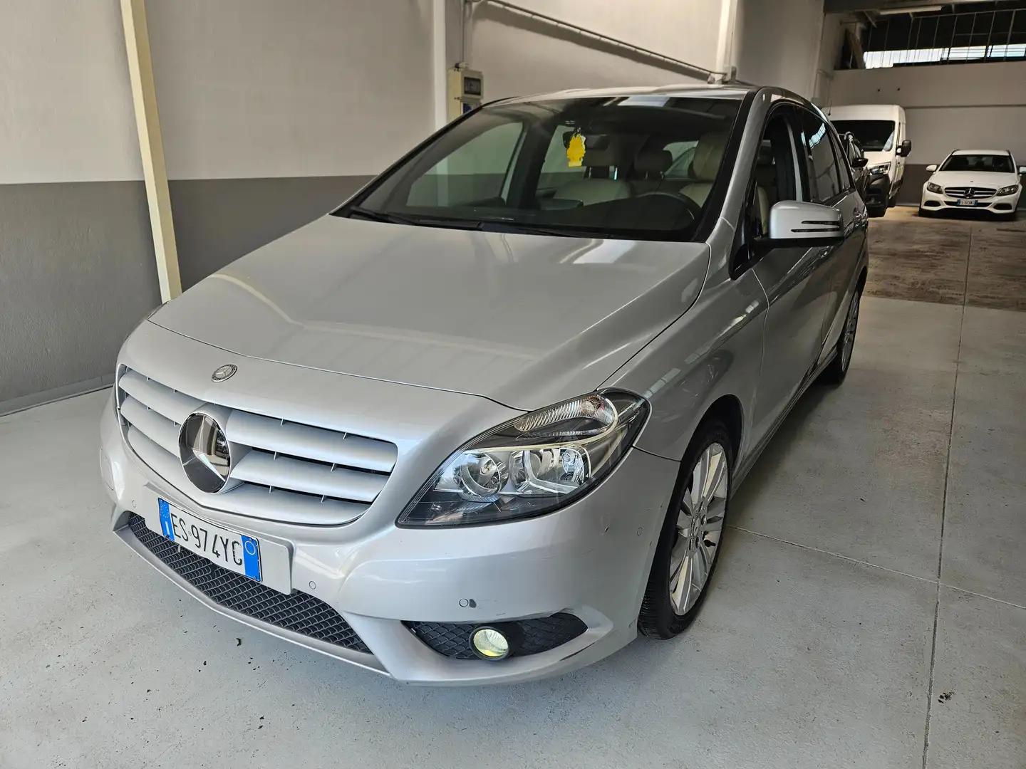 Mercedes-Benz B 180 B 180 cdi be Premium Argent - 1
