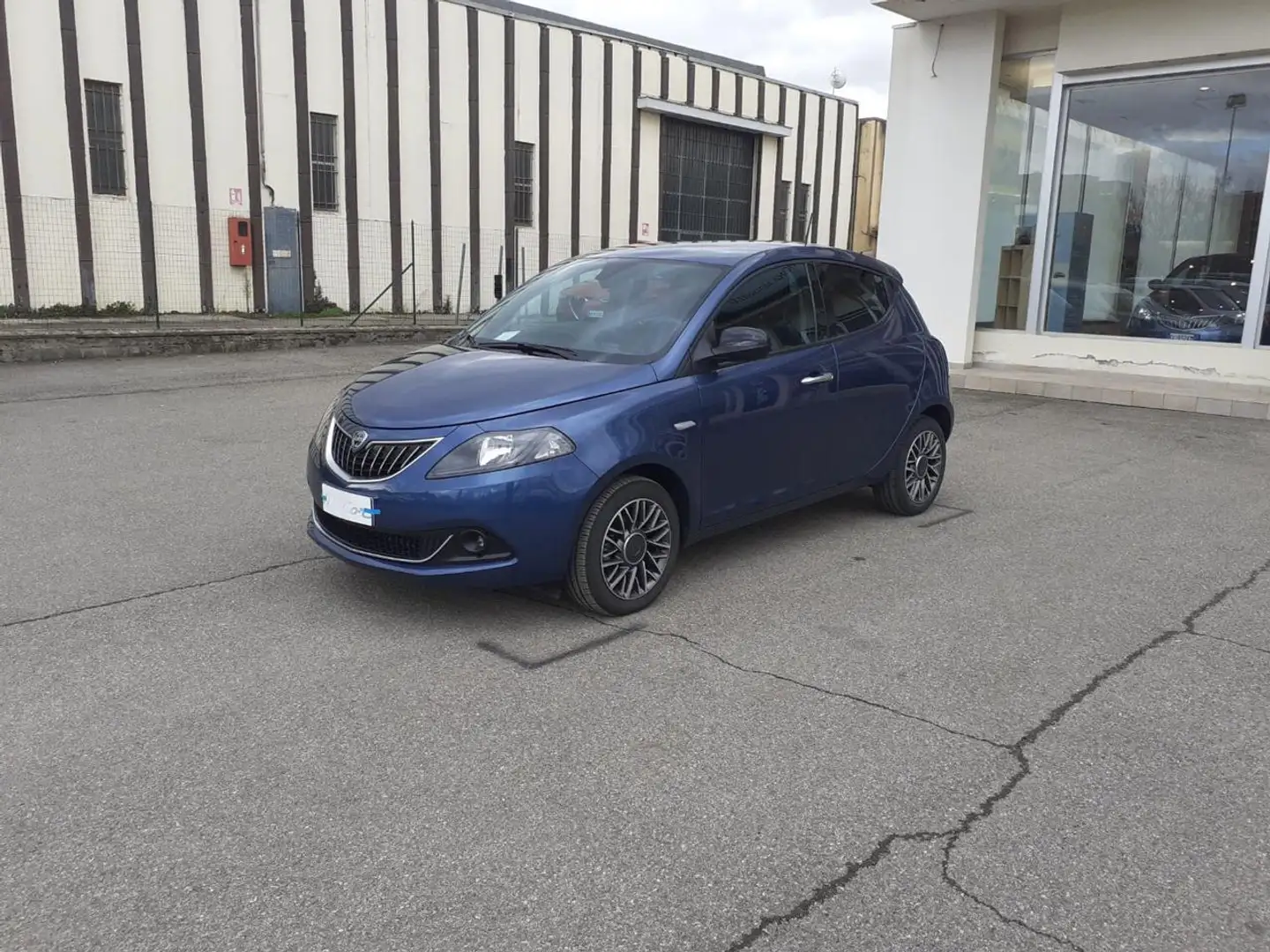 Lancia Ypsilon *PROMO* 1.0 S&S Hybrid Gold Plus Blauw - 1