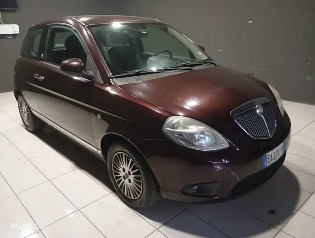 Lancia Ypsilon