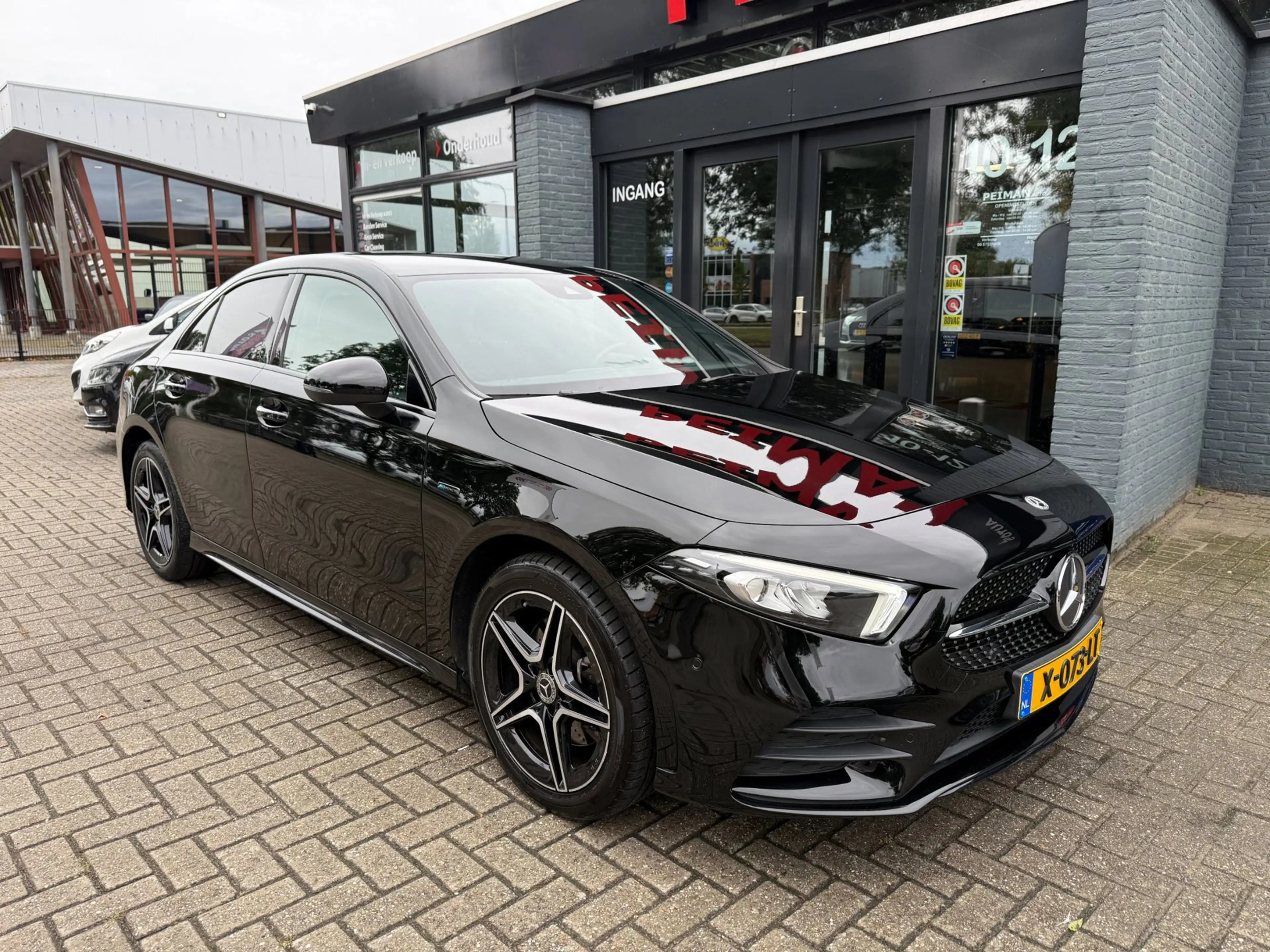 Mercedes-Benz A 250 e Business Solution AMG Limited | Sfeerverlichting — photo 16