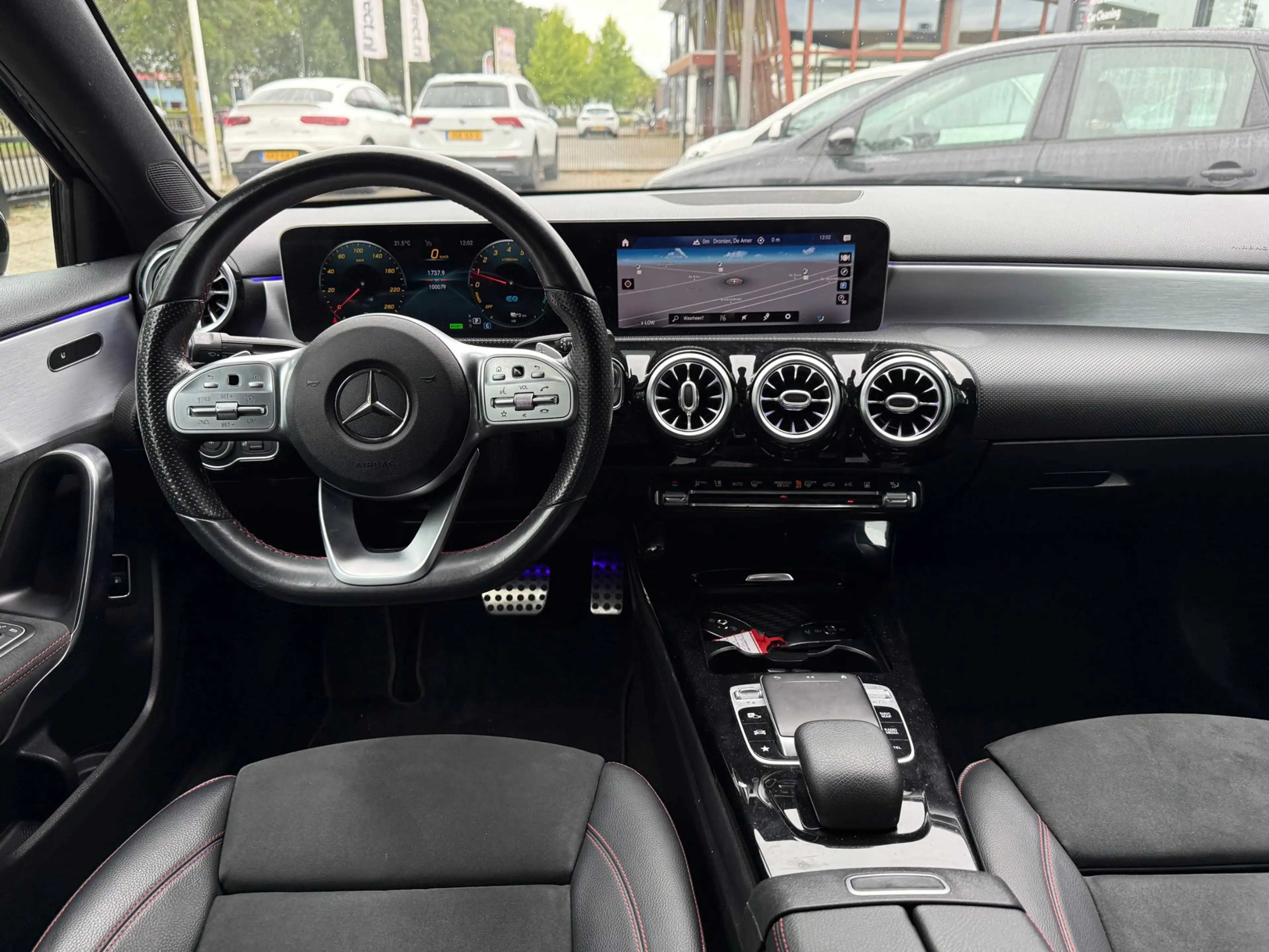 Mercedes-Benz A 250 e Business Solution AMG Limited | Sfeerverlichting — photo 9