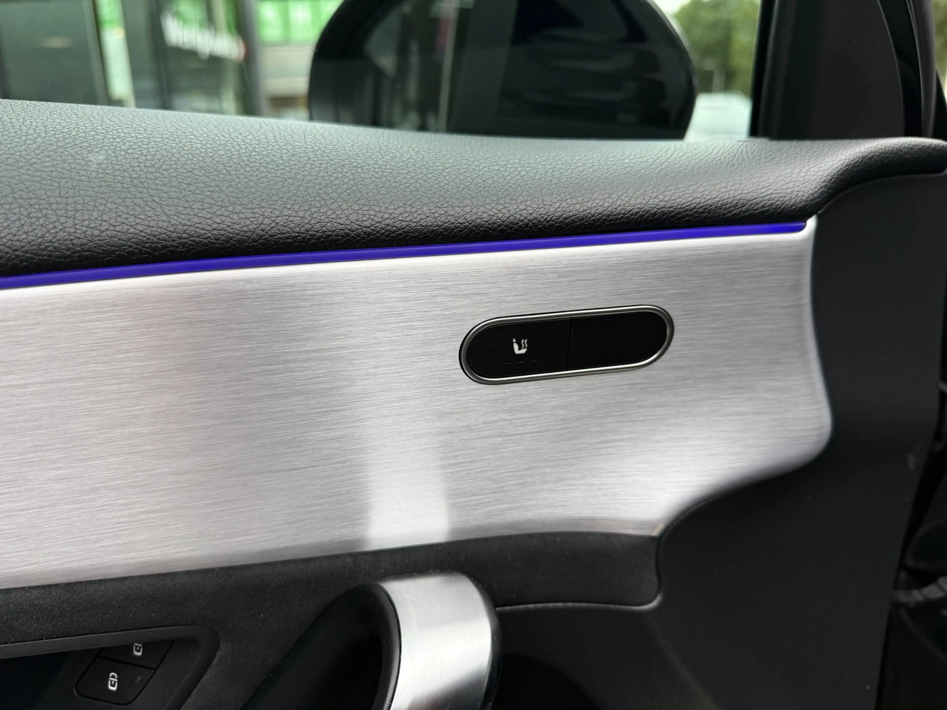 Mercedes-Benz A 250 e Business Solution AMG Limited | Sfeerverlichting — photo 21