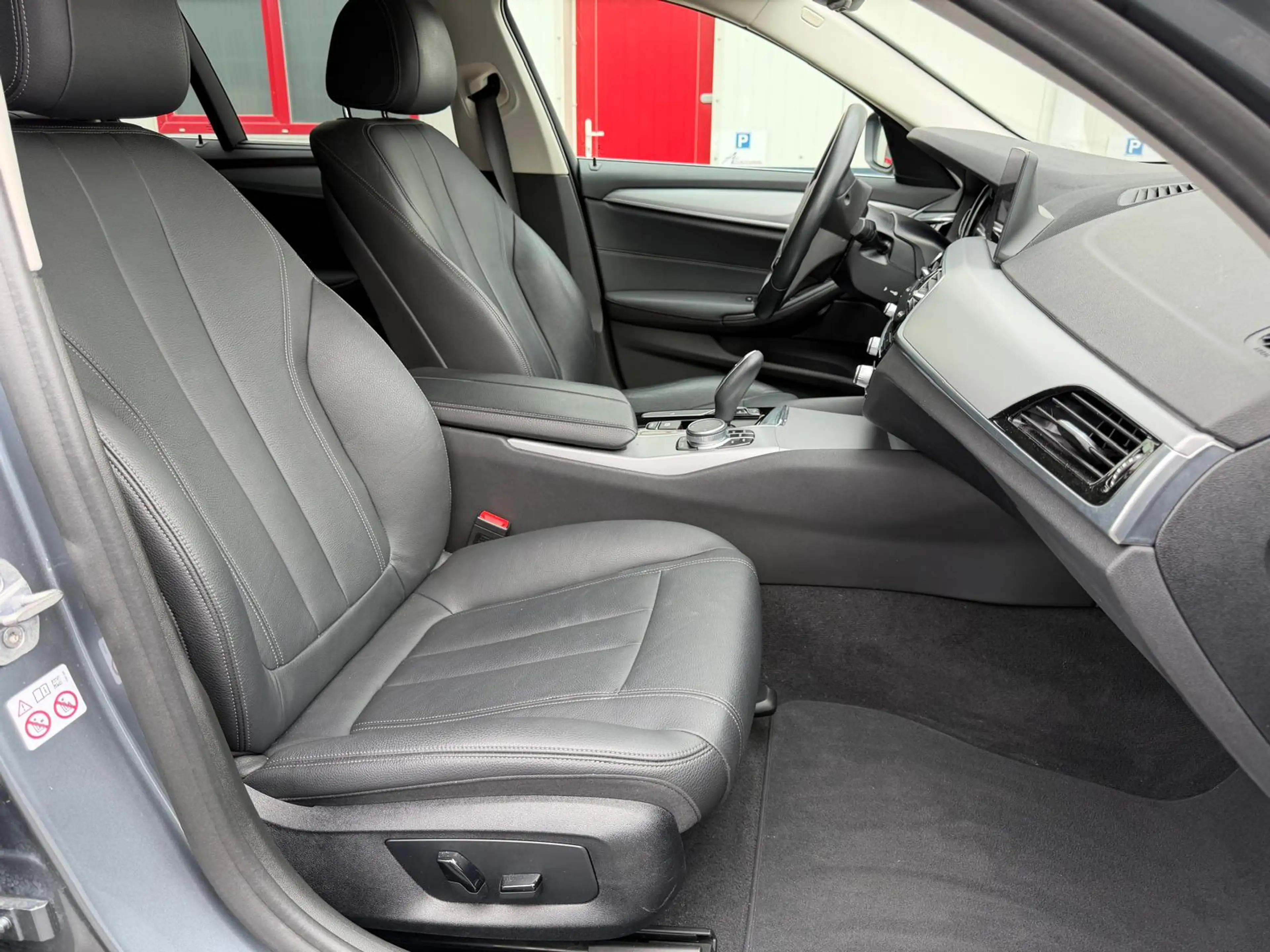 BMW 518 Touring 518 dA AdBlue Pano dak — photo 6