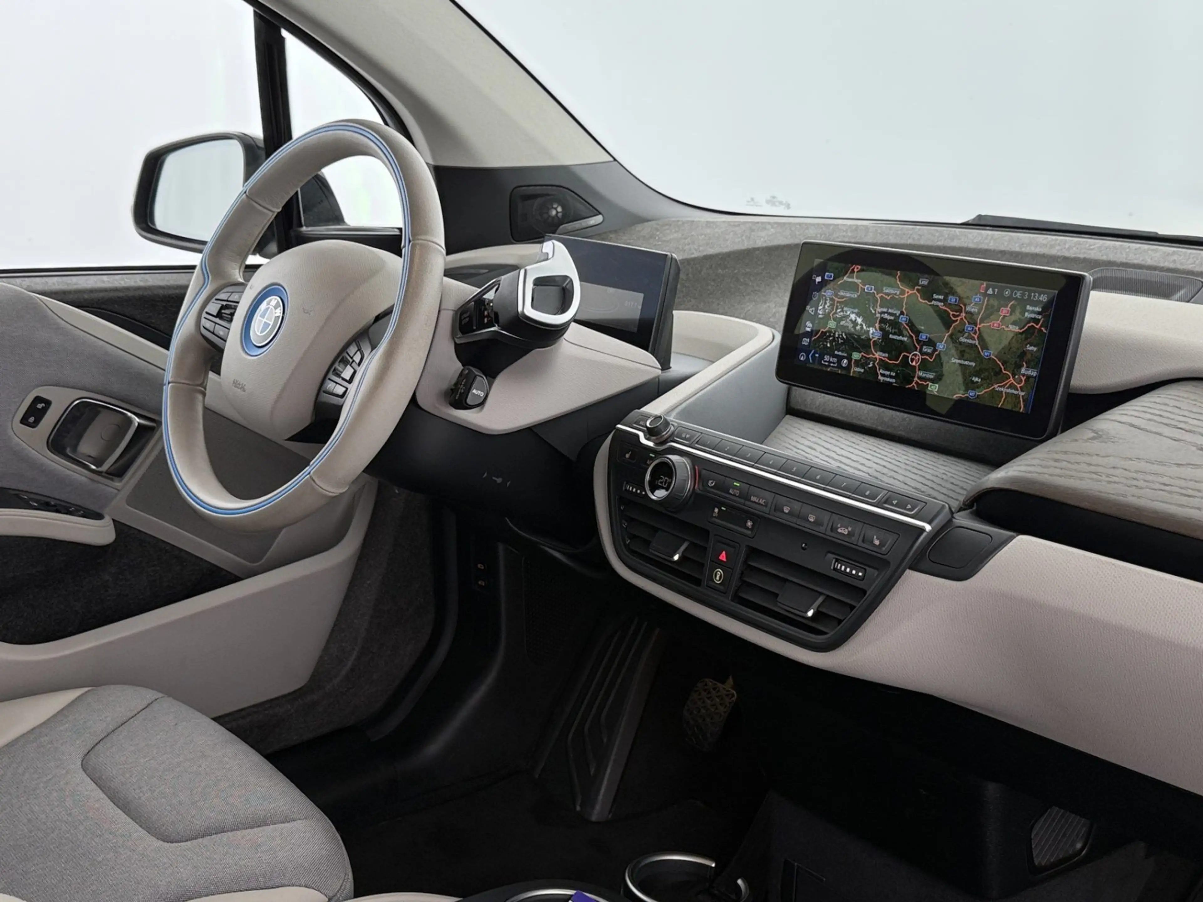 BMW i3 s 120Ah Aut LED NAV H&K LEDER WAERMEPUMPE R-CAM — photo 13