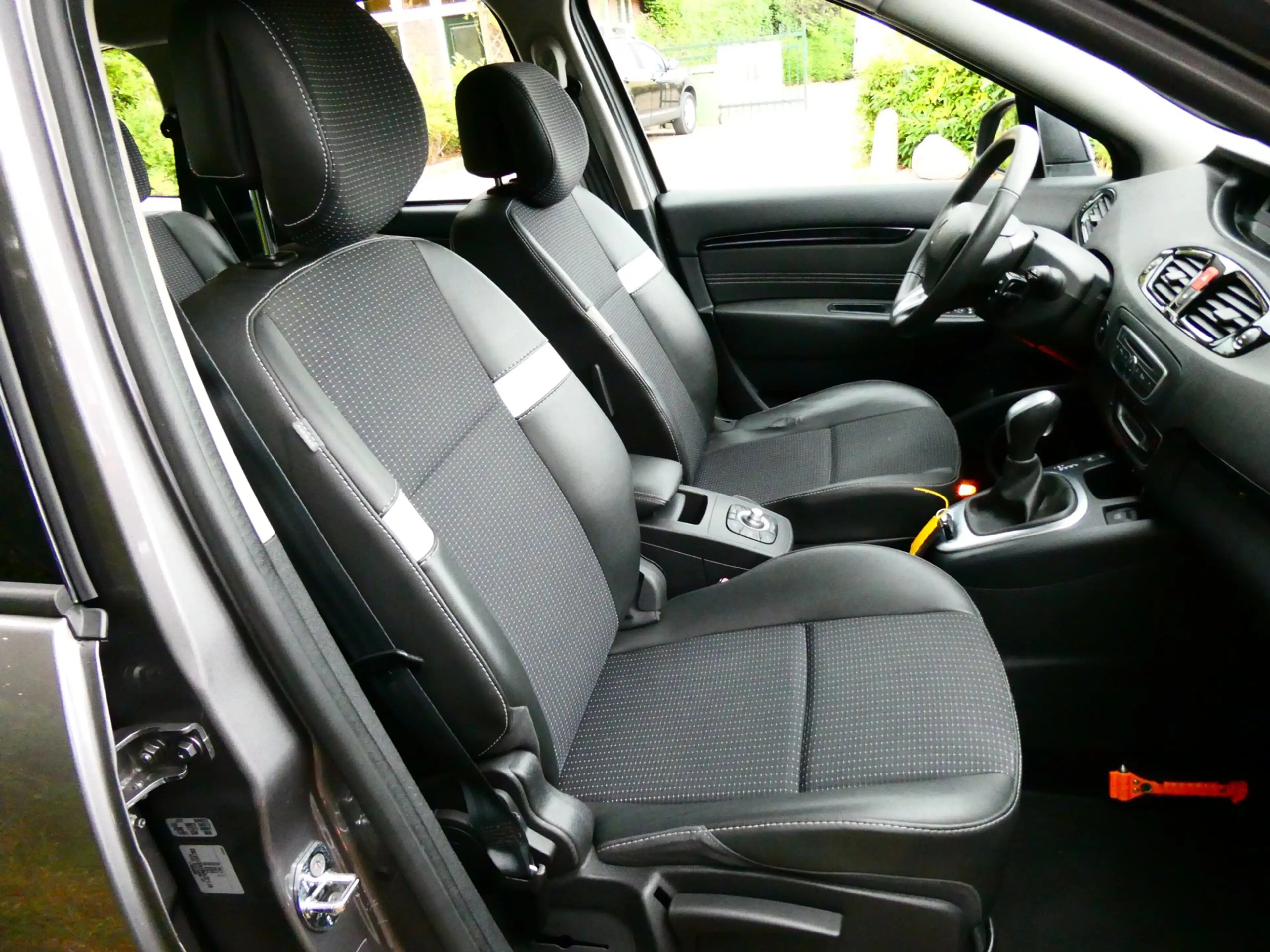 Renault Grand Scenic 2.0i 140pk Automaat Clima Navi PDC Trekhaak 1300kg — photo 17