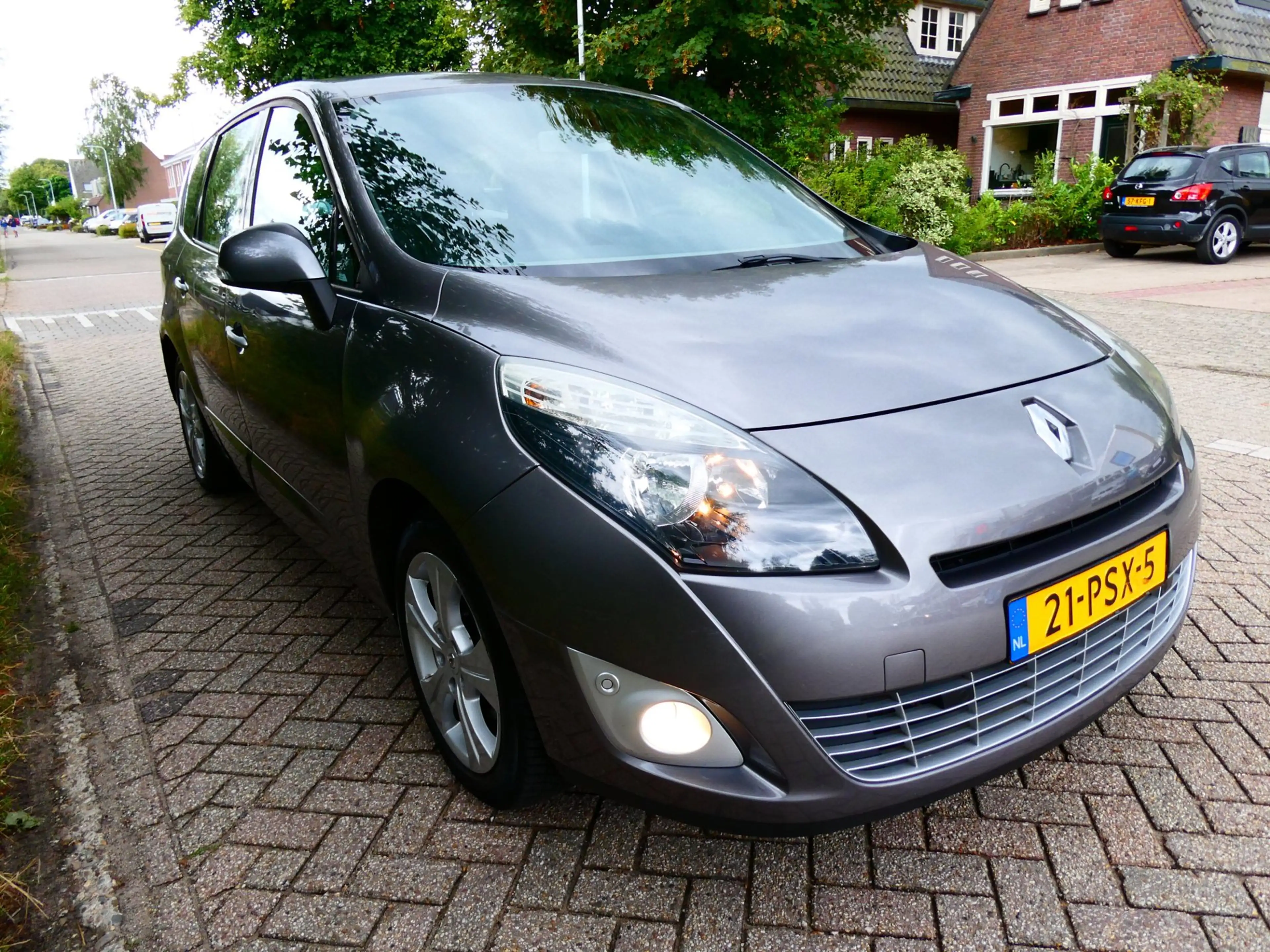 Renault Grand Scenic 2.0i 140pk Automaat Clima Navi PDC Trekhaak 1300kg — photo 9