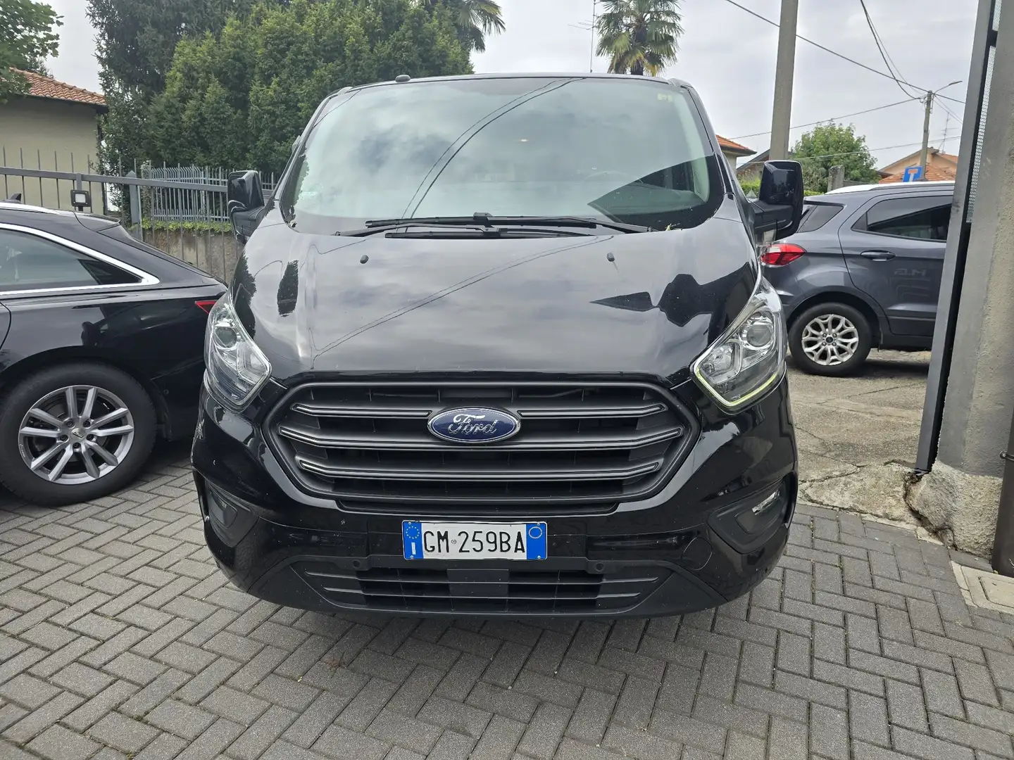 Ford Tourneo Custom 2.0D 9p PL Automatico Nero - 1