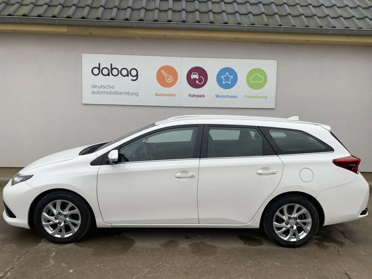 Toyota Auris 1.4 D-4D Touring Sports Comfort - 2
