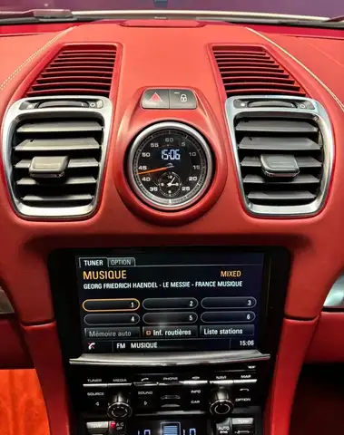 Porsche Cayman view 9